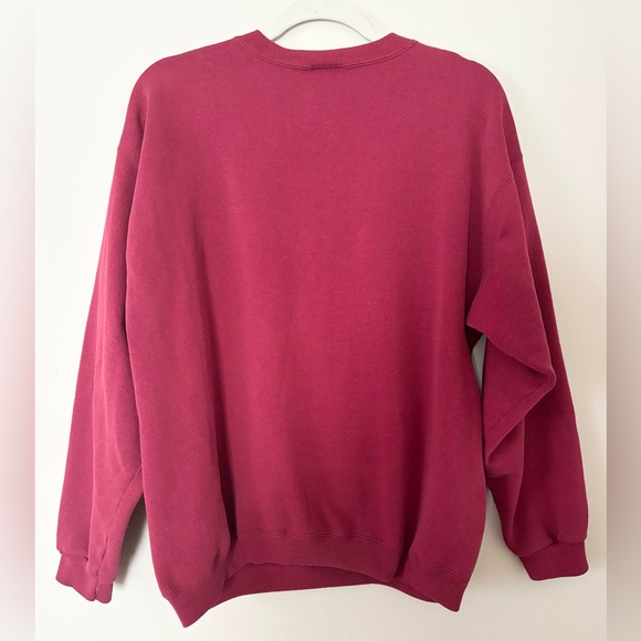 Hanes 90s Newport Rhode Island Red Graphic Sweatshirt - Picture 4 of 8